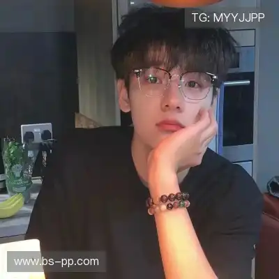 滑鹤迅